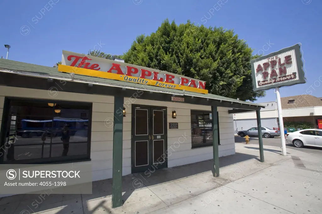 The Apple Pan restaurant opened in 1947 and is famous for its hickory hamburgers and apple pies served with vanilla ice cream. Pico Boulevard, West Los Angeles, California, USA