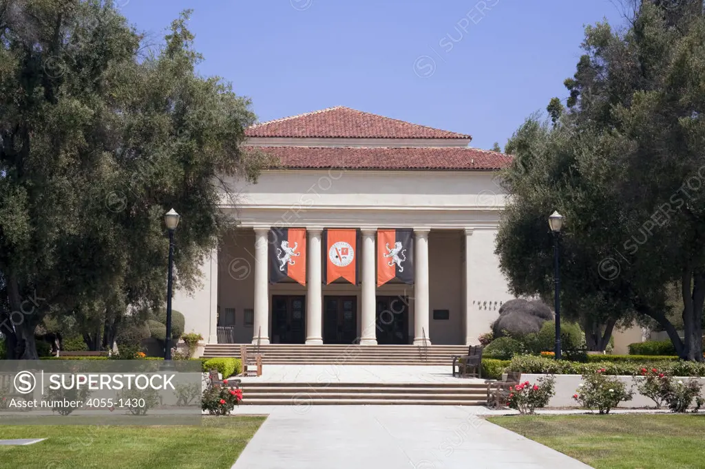 Thorne Hall. Occidental College is where Barack Obama attended from fall 1979 through spring 1981 before  transferring to Columbia University. Highland Park, Los Angeles, California, USA
