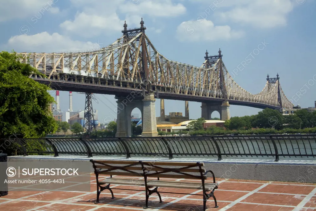 Queensboro Bridge, Sutton Place Park, Wild Boar statue, which is a replica of the bronze wild boar completed in 1634 by Renaissance sculptor Pietro Tacca (1557-1640) that stands in Florence, Italy, Manhattan, New York