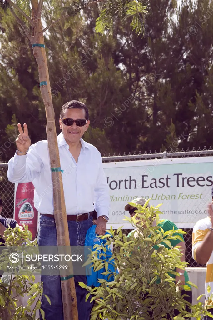 Mayor Antonio Villaraigosa at a tree planting along Mission Road in East Los Angeles, part of the Mayors Million Trees LA Initiative. Los Angeles, California