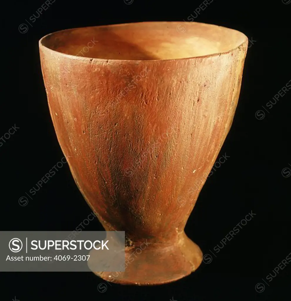 Drinking vessel, tulip shaped, ceramic, 4500-2500 BC Neolithic Quinzano style