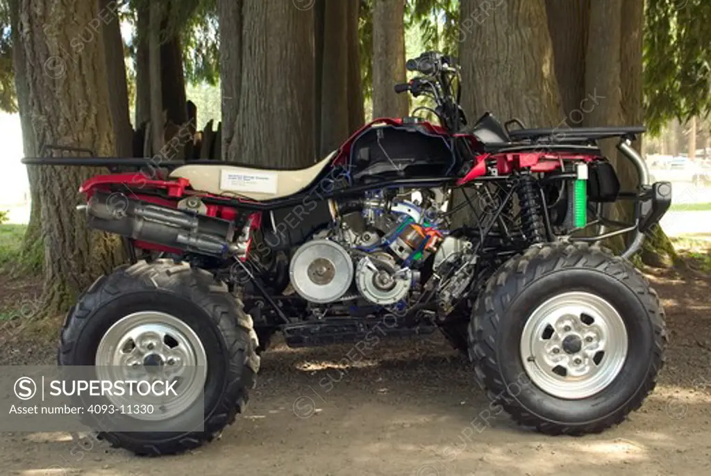 Yamaha Grizzly ATV quad 2003 cut-away