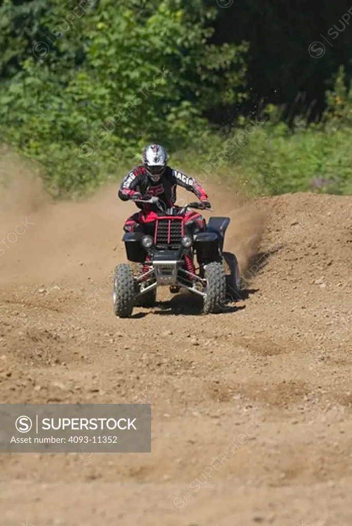 Yamaha Banshee ATV quad 2003 red black rider dust dusty sliding