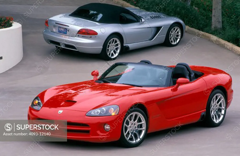 Dodge Viper SRT-10 2003 red silver street