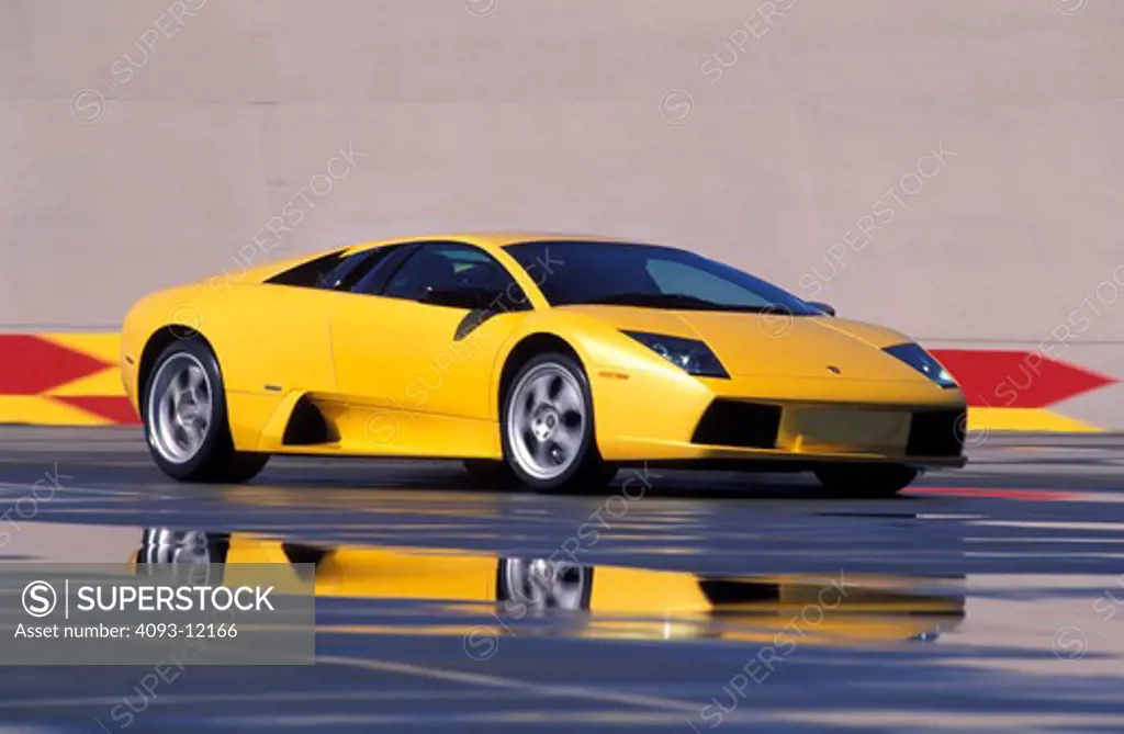 Lamborghini Murcielago 2002 yellow