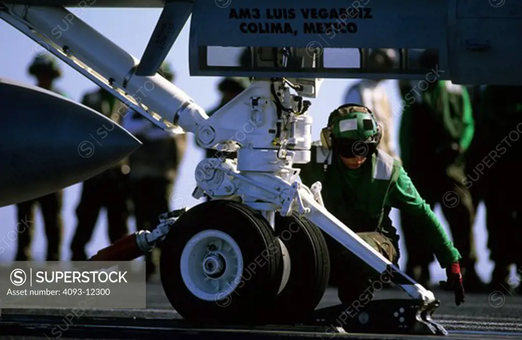 detail Military Aviat Airplanes landing gear flight deck crew catapult shuttle