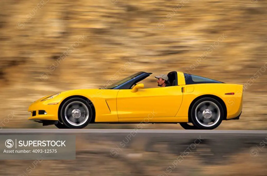 Corvette C6 2005 yellow rocky
