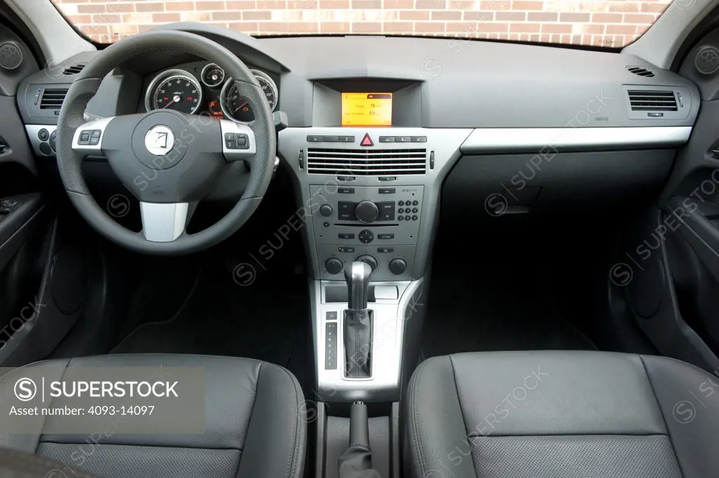Saturn Astra XR interior dashboard