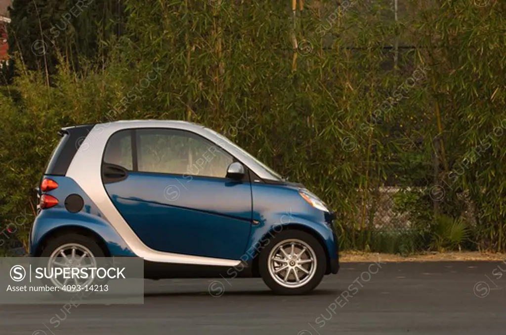Smart Fortwo Passion Cabriolet parked, side view