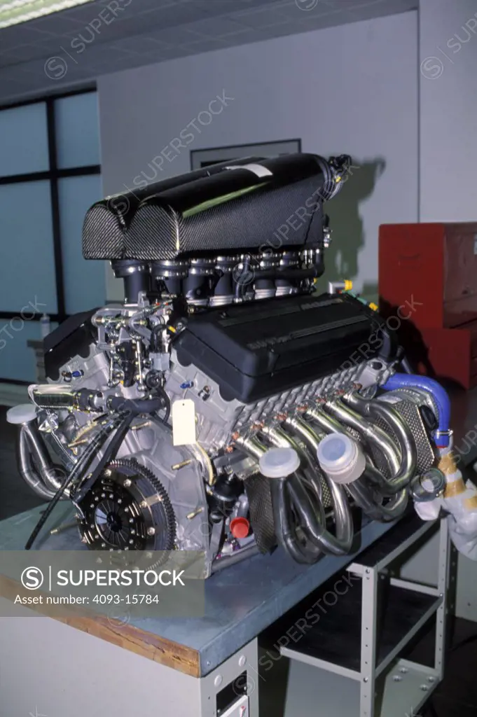 McLaren F1 1994 engine 6.0-liter parts car parts 1990s