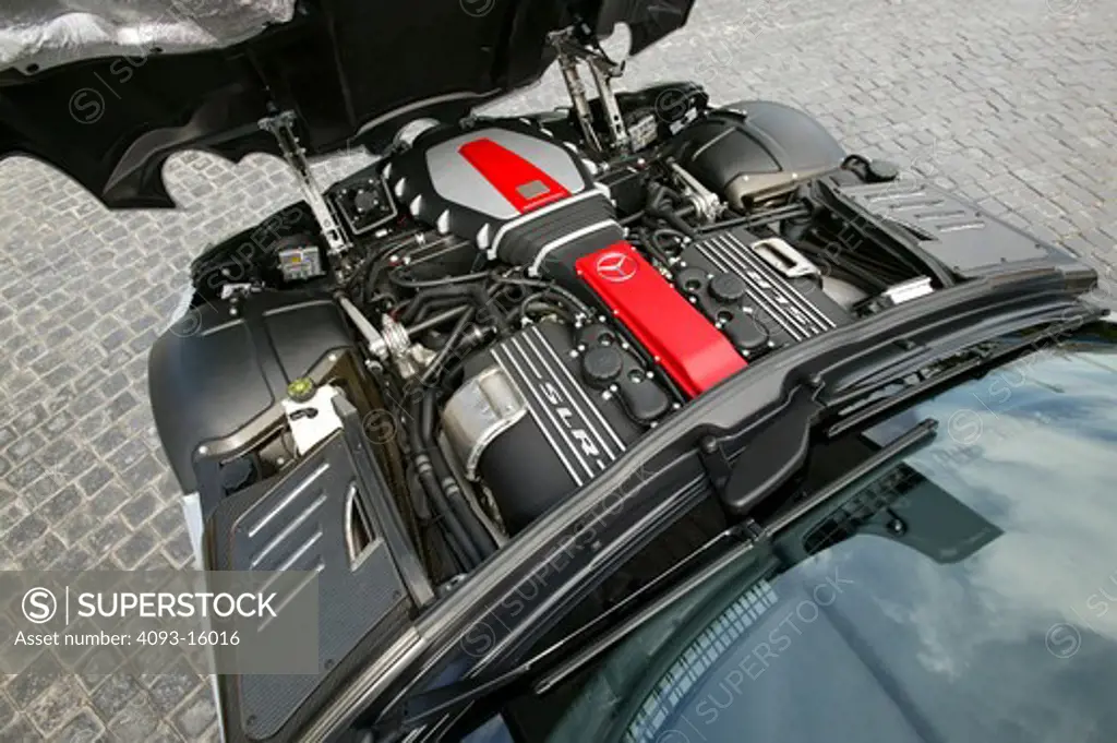 high angle detail Mercedes Benz SLR McLaren 2005 valve covers intake black red silver