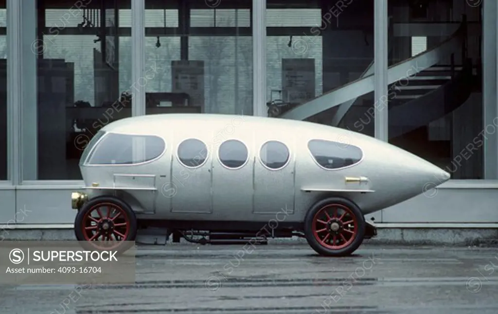 1914 Alfa Romeo Ricotti vintage Raindrop profile beauty. The A.L.F.A 40/60 HP was race and road car made by Italian car manufacturer A.L.F.A (later called Alfa Romeo). In 1914 Marco Ricotti from Carrozzeria Castagna designed A.L.F.A. 40/60 HP Aerodinamica prototype model which could reach 139 km/h top speed. commercial building