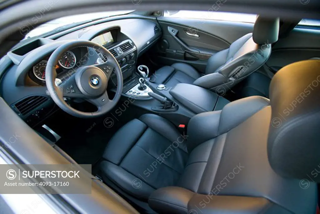 2009 BMW M6 interior side view