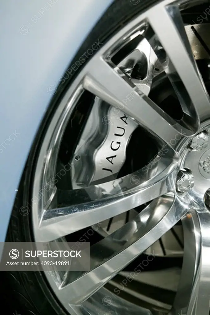 detail Jaguar Advanced Lightweight Coupe 2005 blue brake caliper wheel rotor slotted polished