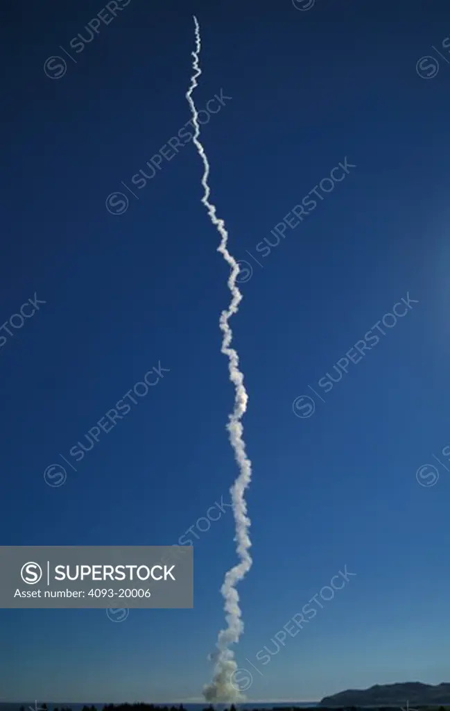 Military Aviat Kodiak Launch Facility AIT-2 atmospheric interceptor technology rocket liftoff contrail sky