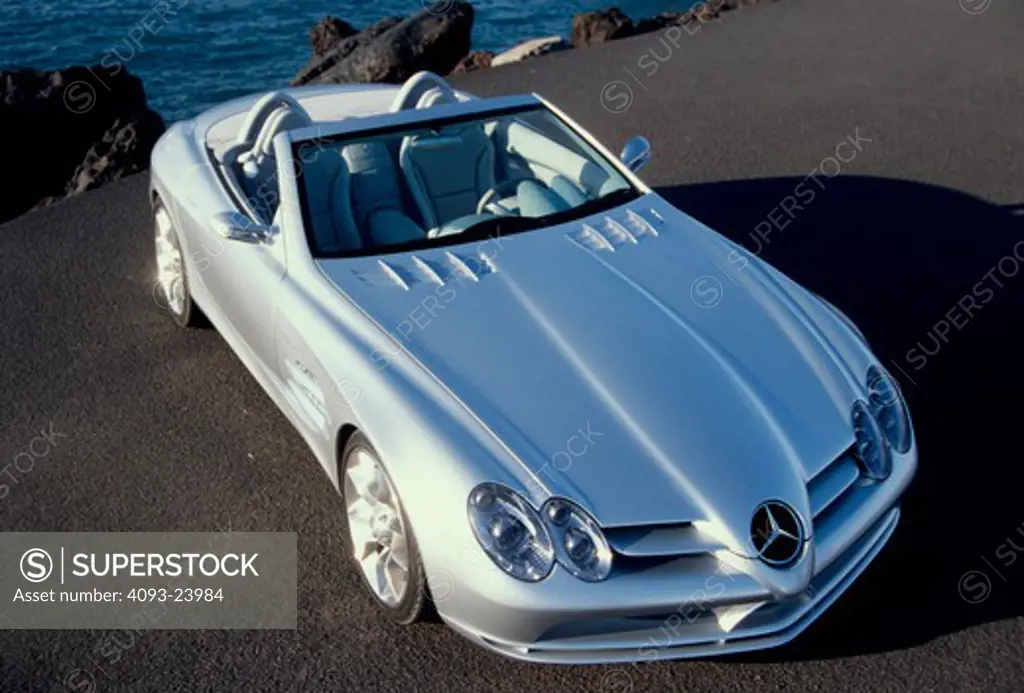 Mercedes Benz SLR McLaren hardtop concept show car prototype silver beauty front 3/4 coast street