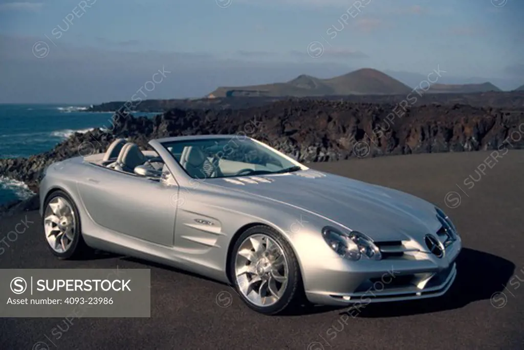 Mercedes Benz SLR McLaren hardtop concept show car prototype silver beauty front 3/4 coast street