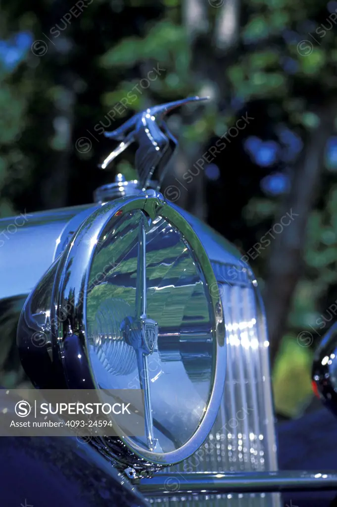 detail Hispano-Suiza Type 68 J-12 1930s hood ornament headlight nose