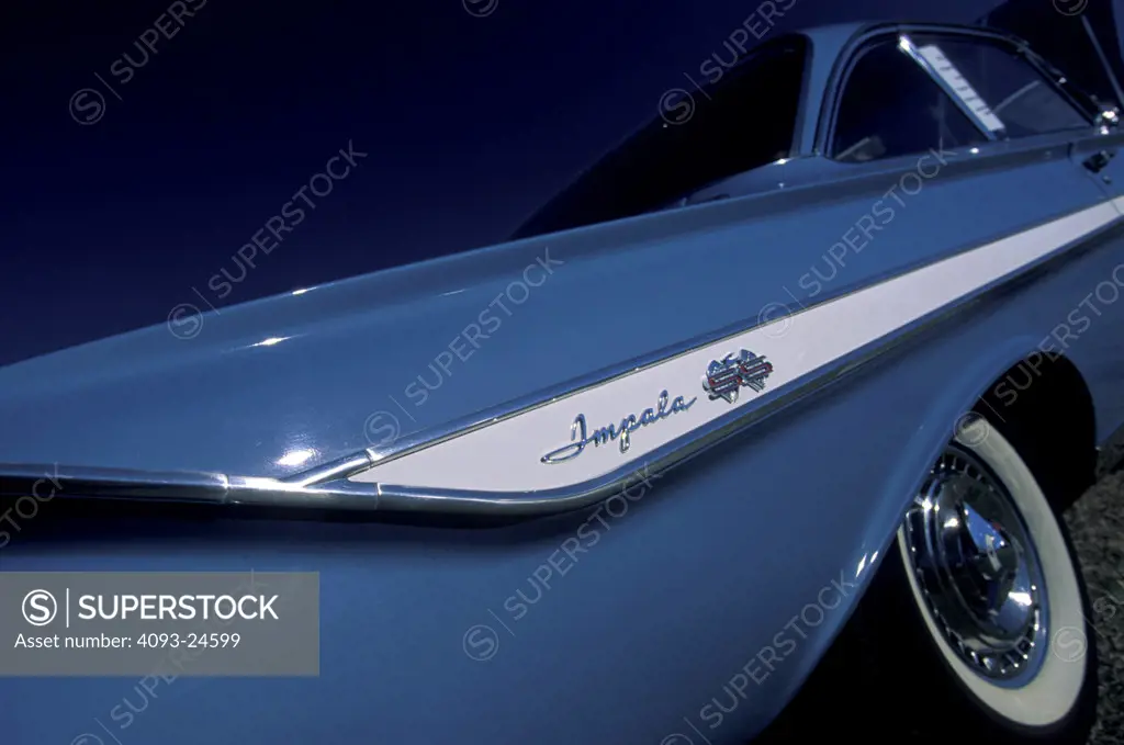 detail Impala SS 1961 blue nomenclature rear fender side whitewall tire
