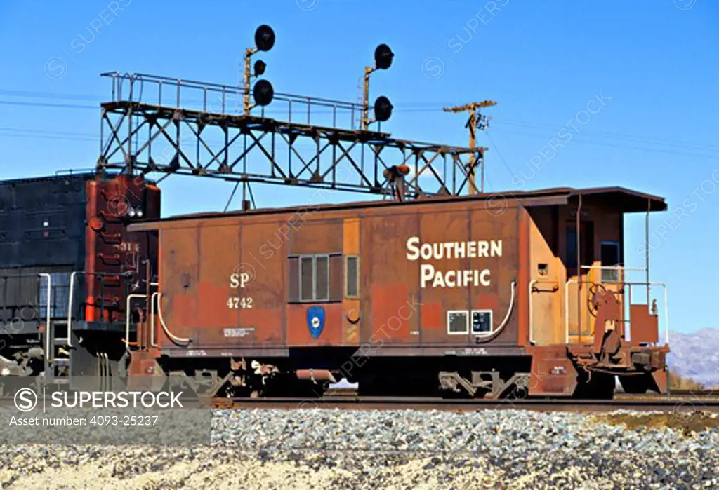 southern pacific train rust rusted