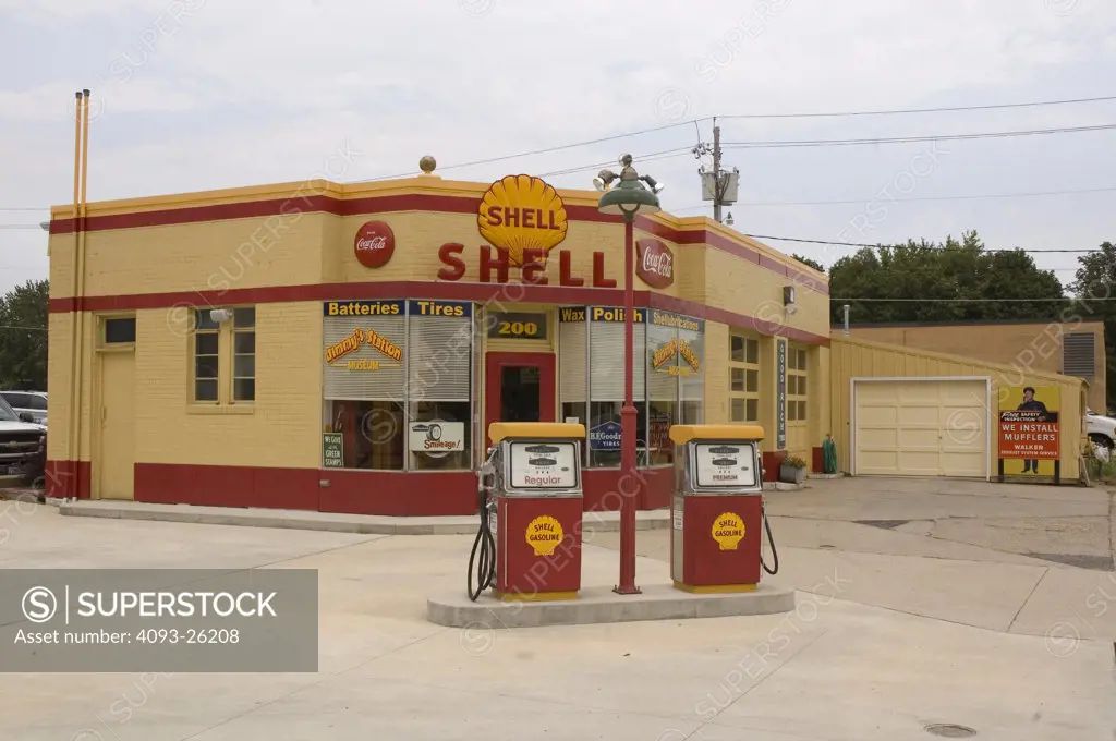 Shell gas station restored, Waverly, Iowa