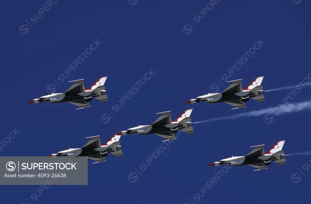 Military Lockheed Martin Jets Fixed Wing Aviat Airplanes Thunderbirds  USAF U.S. Air Force performance flying team air show aerobatic flight demonstration squadron F-16 Fighting Falcon fighter sky formation