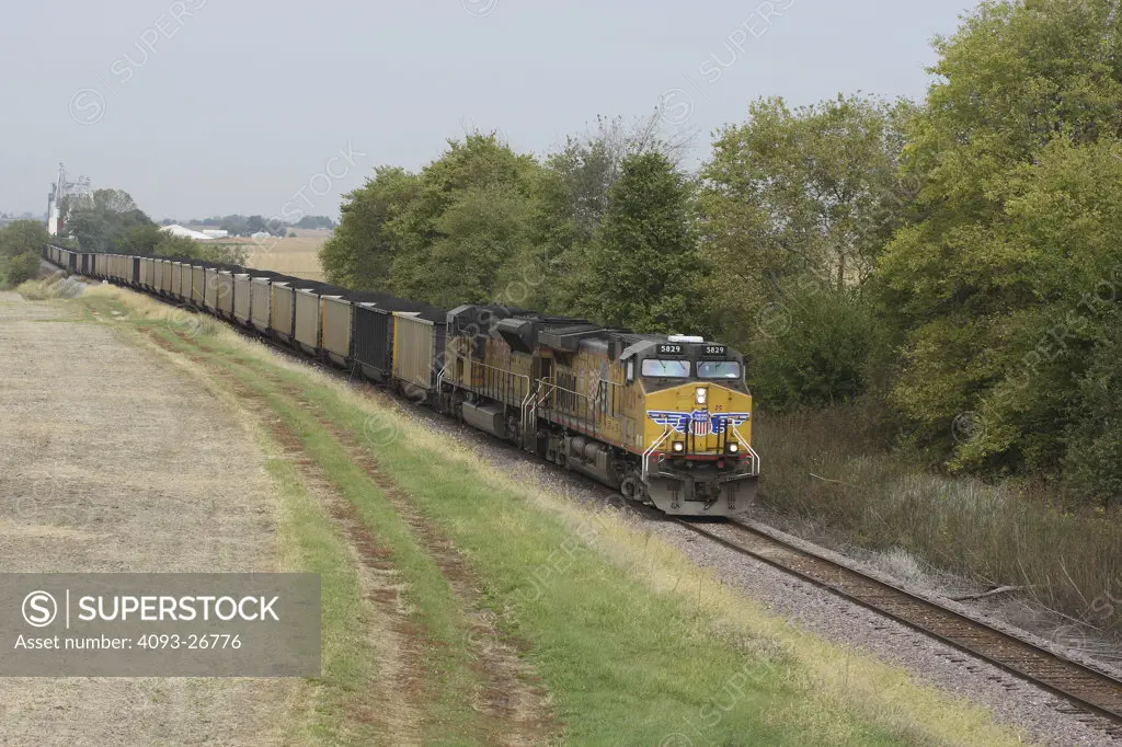 UP5829 Coal Train, Akron, IL,  General Electric C44AC-CTE, southbound