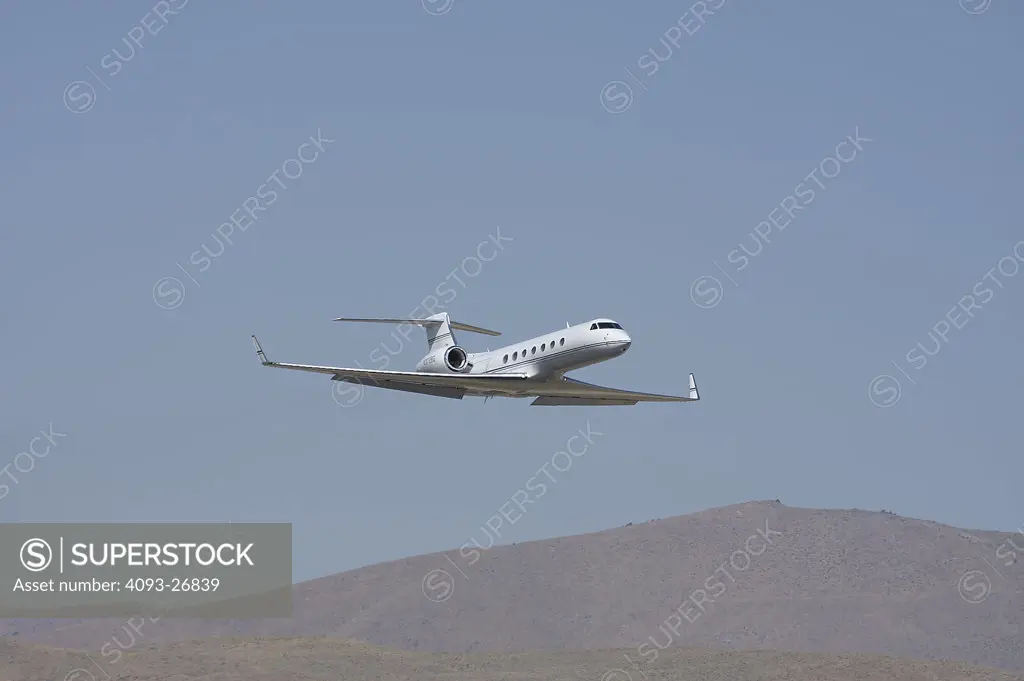 Gulfstream G550 G V SP flyby G flyby at the Reno Stead airport during the Reno Air Races.