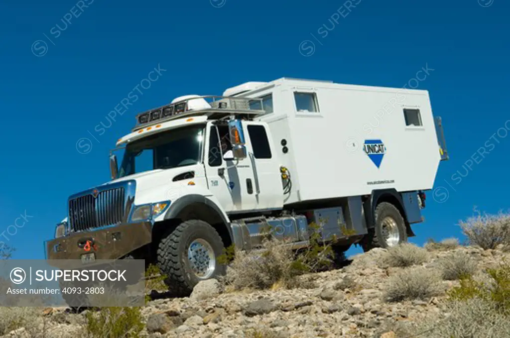2007 Unicat Amerigo International Family  Expedition Vehicle