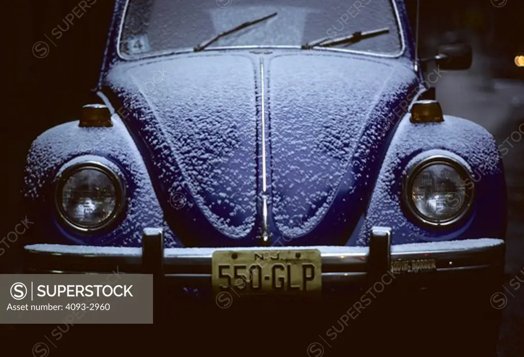 detail Beetle 1968 1960s blue headlights frost hood bumper license plate windshield wipers turn signals