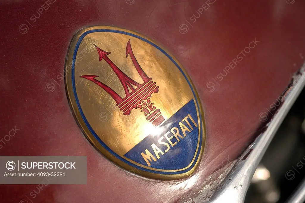 1939 Maserati 8CTF Boyle Special, winner of the 1939 Indy 500 race. Close-up on emblem