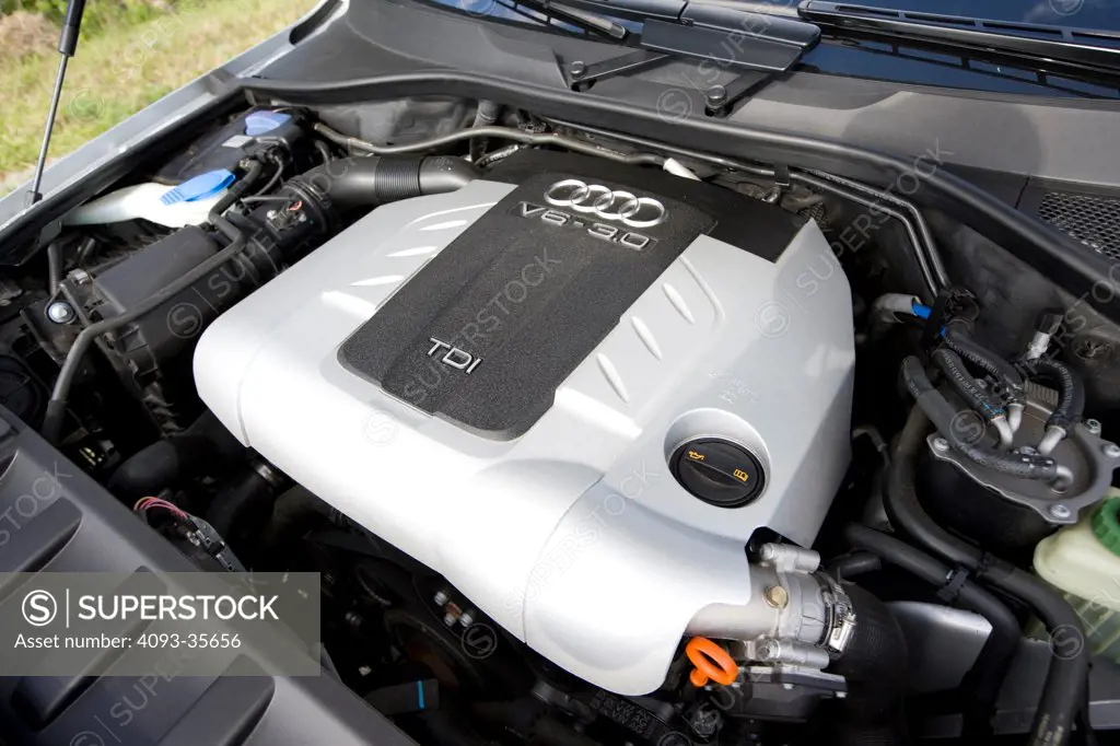 2010 Audi Q7 3.0 TDI showing the 3.0 V6 TDI diesel motor