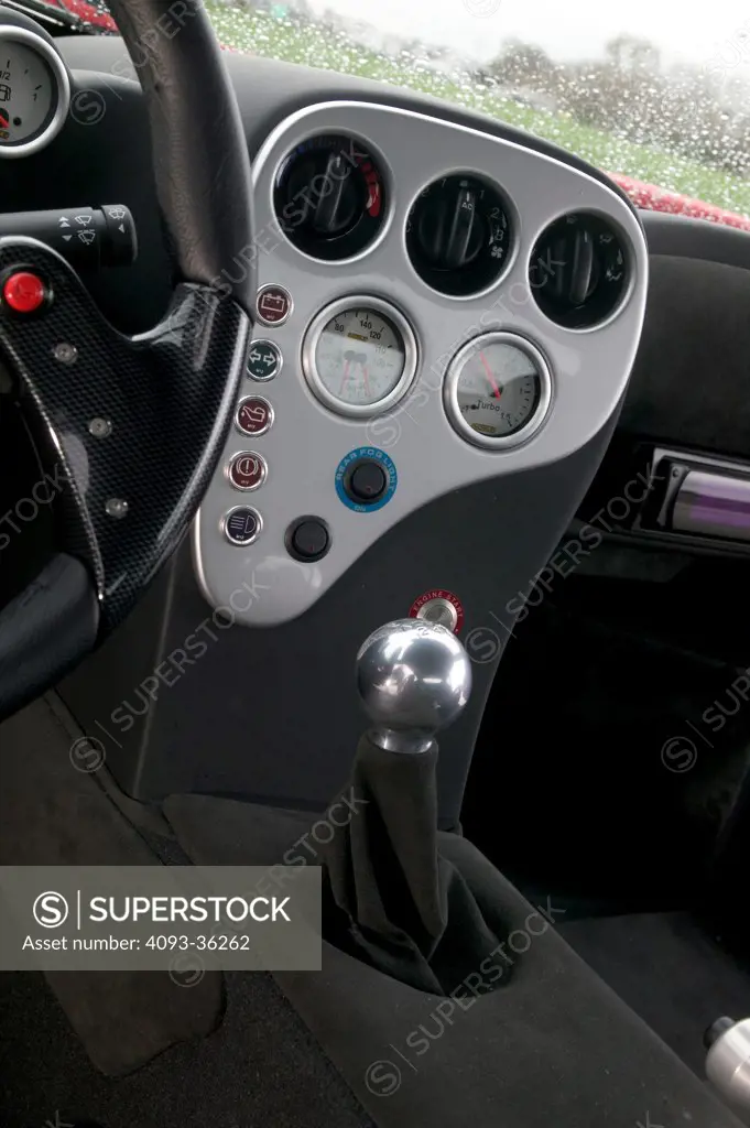 2006 Noble M400 showing the center console and gear shift lever