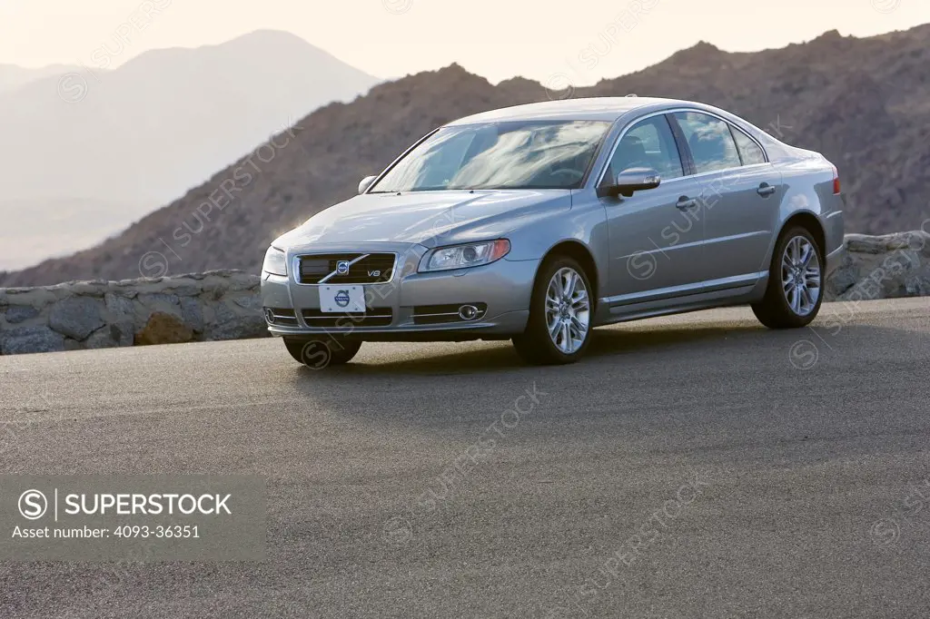 2007 Volvo S80 V8 AWD parked on mountain road, front 3/4