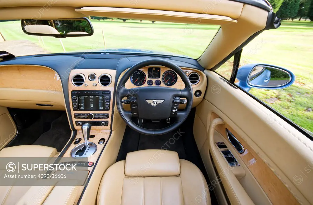 2010,bentley Continental GT convertible interior view of seats and IP