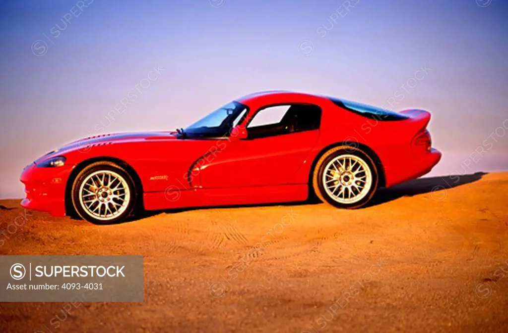 Dodge Viper 2001 red