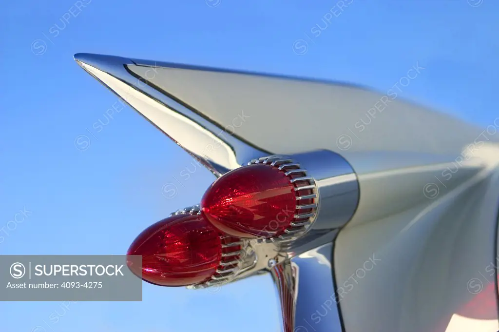 detail Cadillac Eldorado 1959 1950s white tail fin tail lights chrome