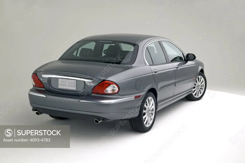 2006 Jaguar X-Type VDP grey