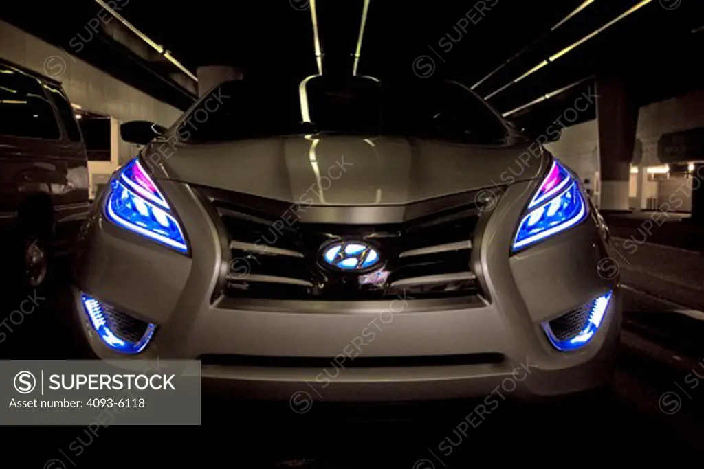2009 Hyundai HCD-11 Nuvis Concept car, front view, close-up