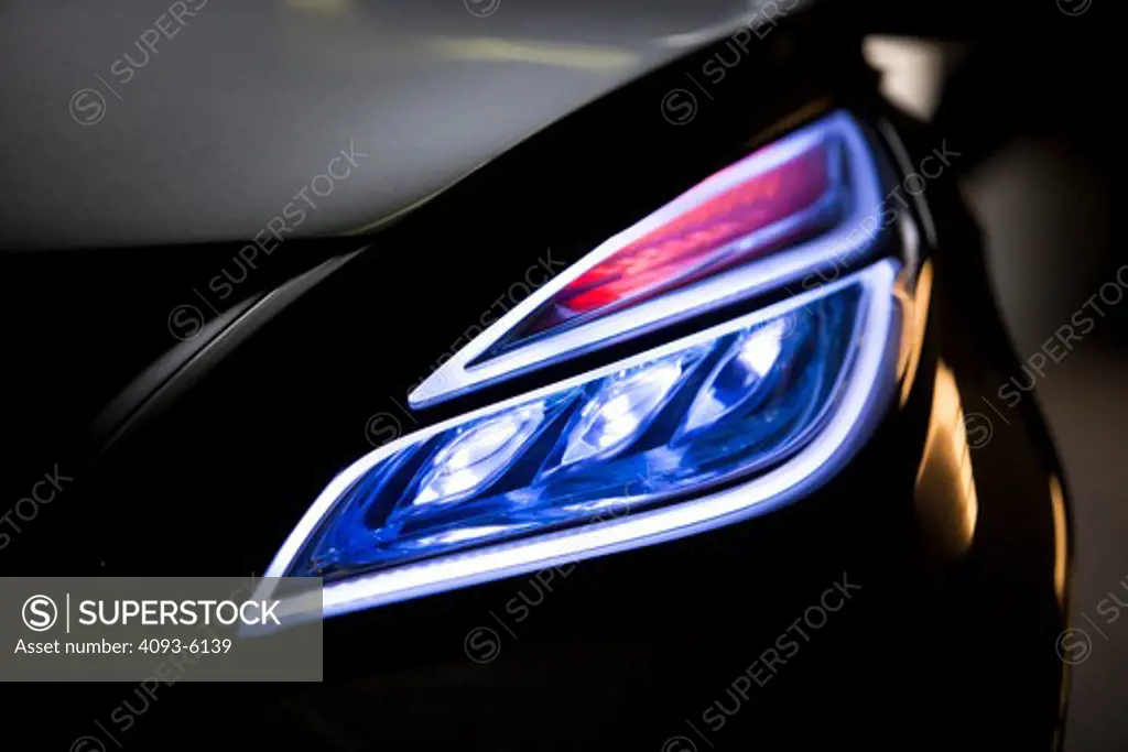 2009 Hyundai HCD-11 Nuvis Concept car headlight, close-up