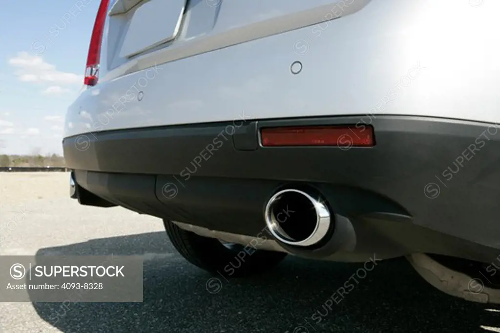 2010 Cadillac SRX rear view, close-up