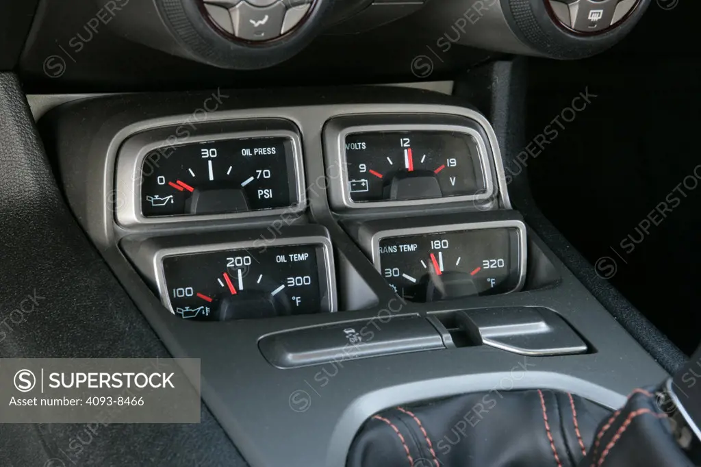 2010 Chevrolet Camaro lower instrument panel housed in gear shift, close-up