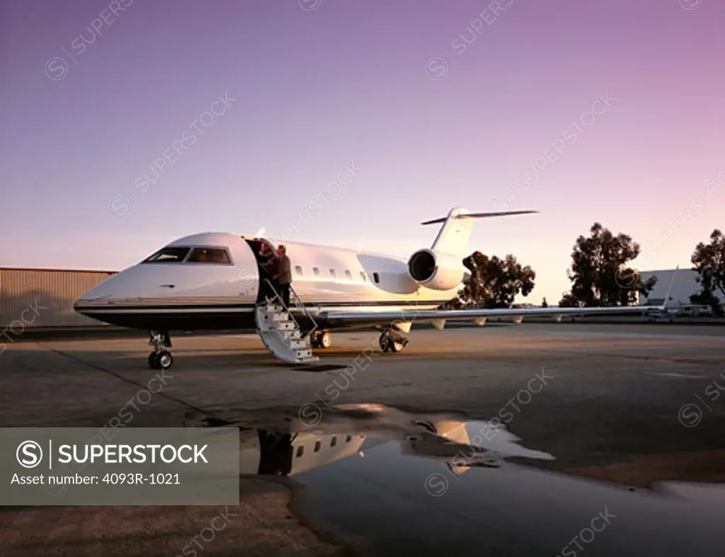 Jets Fixed Wing Aviat Airplanes Bombardier Challenger 601 white stairs
