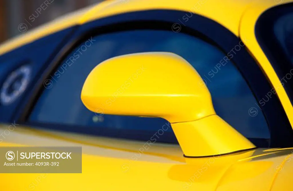 detail Saleen S7 2002 yellow side view mirror
