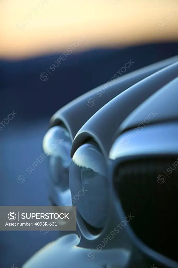 detail Jaguar X-Type 2005 tan headlights