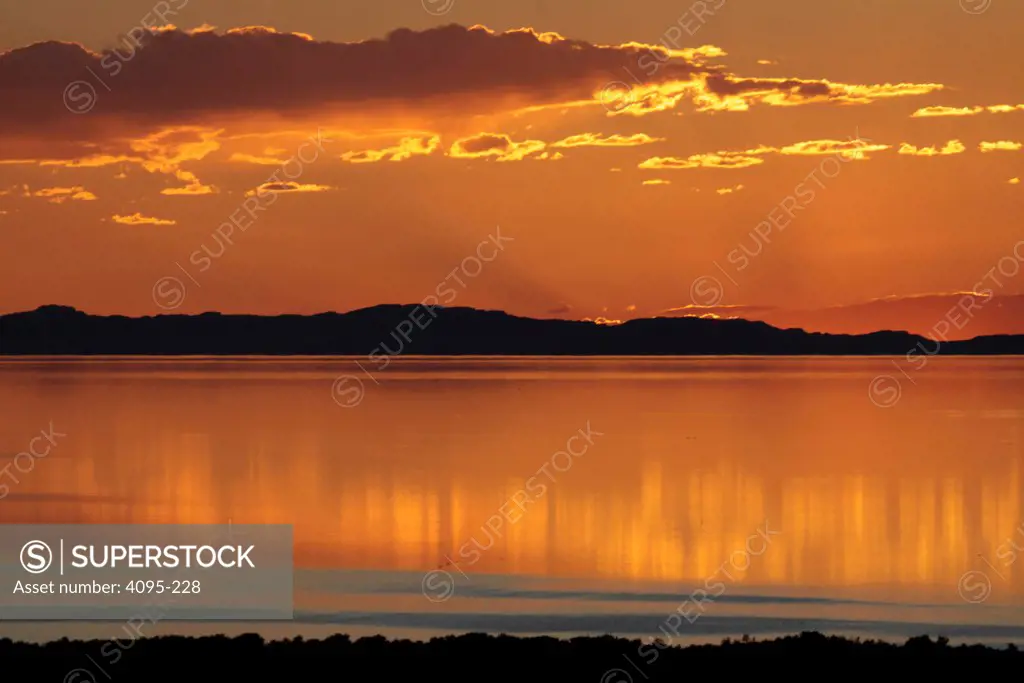 USA, Utah, Antelope Island State Park, Sunset on Bridger Bay and Great Salt Lake