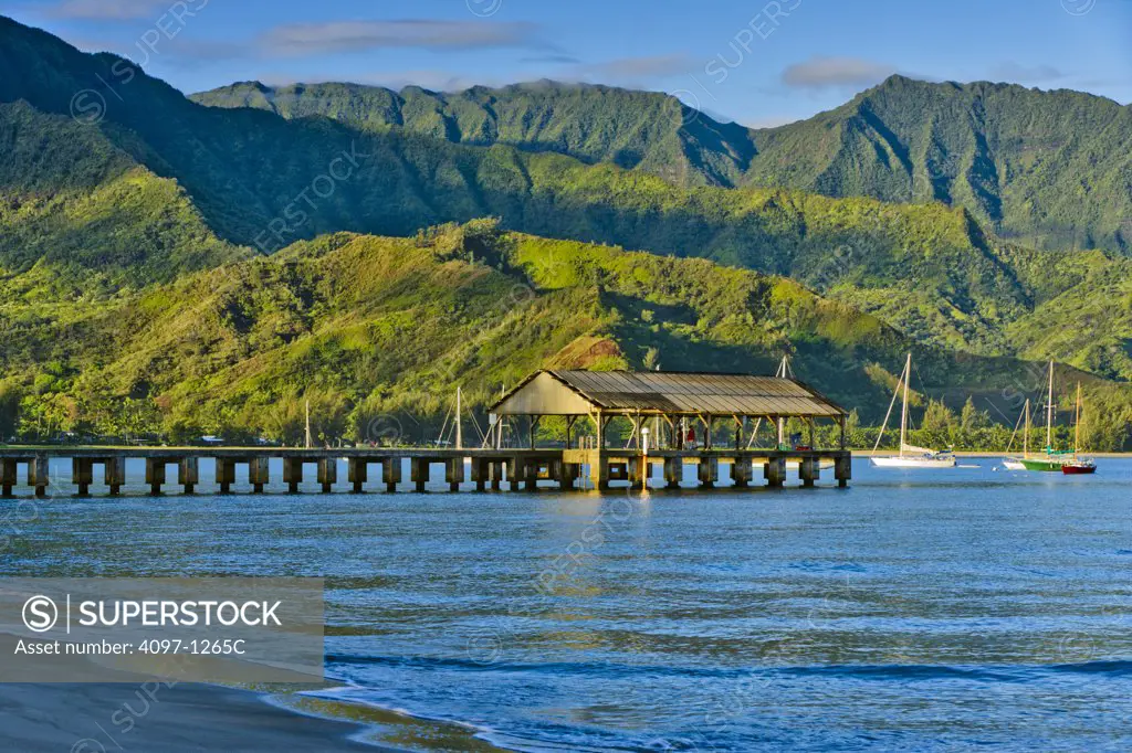 Pier on the dock, Hanalei Pier, Hanalei Bay, Kauai, Hawaii, USA