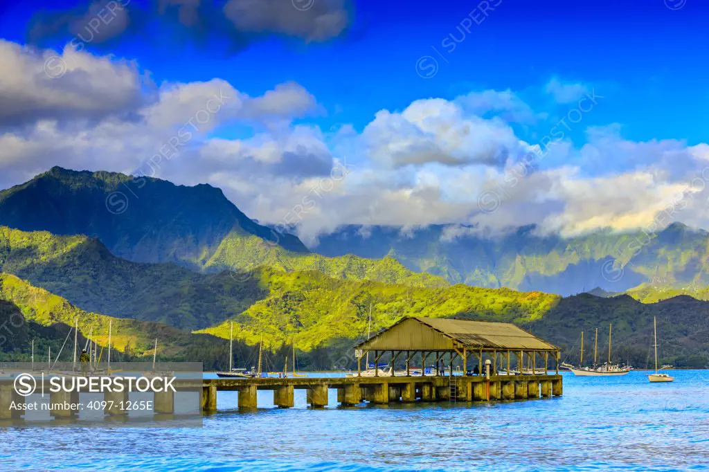 Pier on the dock, Hanalei Pier, Hanalei Bay, Kauai, Hawaii, USA