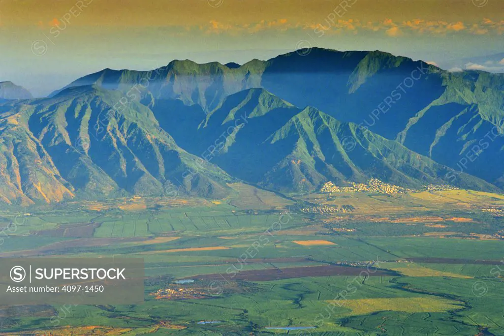 Landscape with a mountain range, West Maui Mountains, Maui, Hawaii, USA