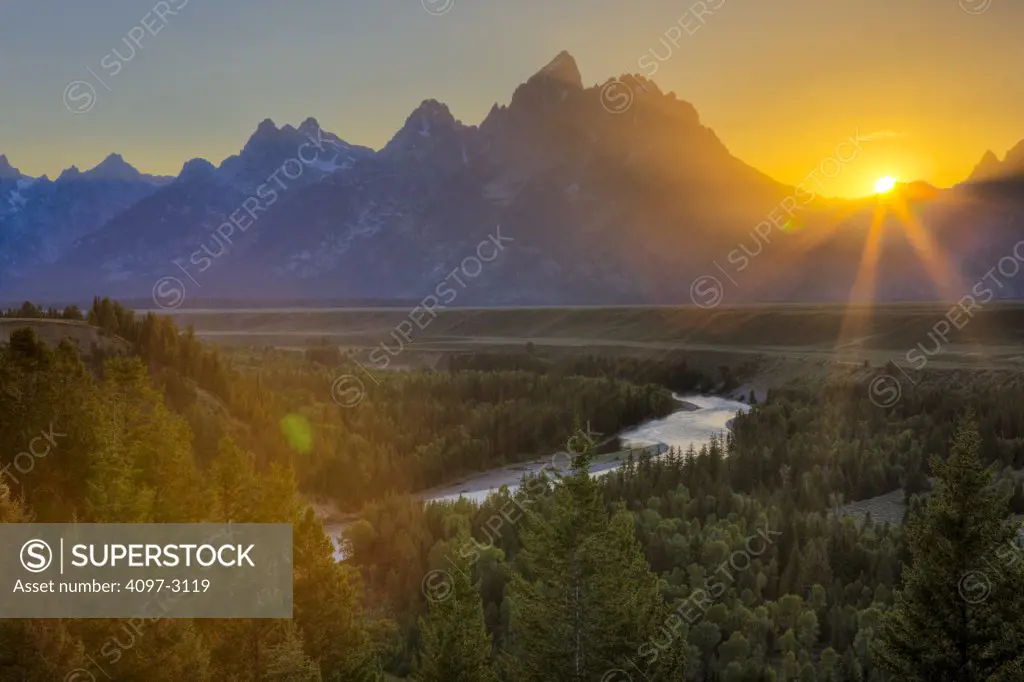 USA, Wyoming, Rocky Mountains, Grand Teton National Park, Snake River, landscape in sunset